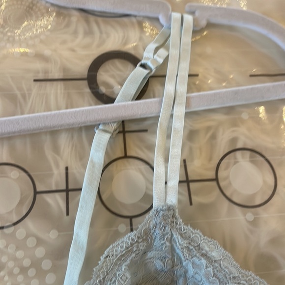 Light Sky Blue LACE BRALETTE IN light Blue - Picture 4 of 9